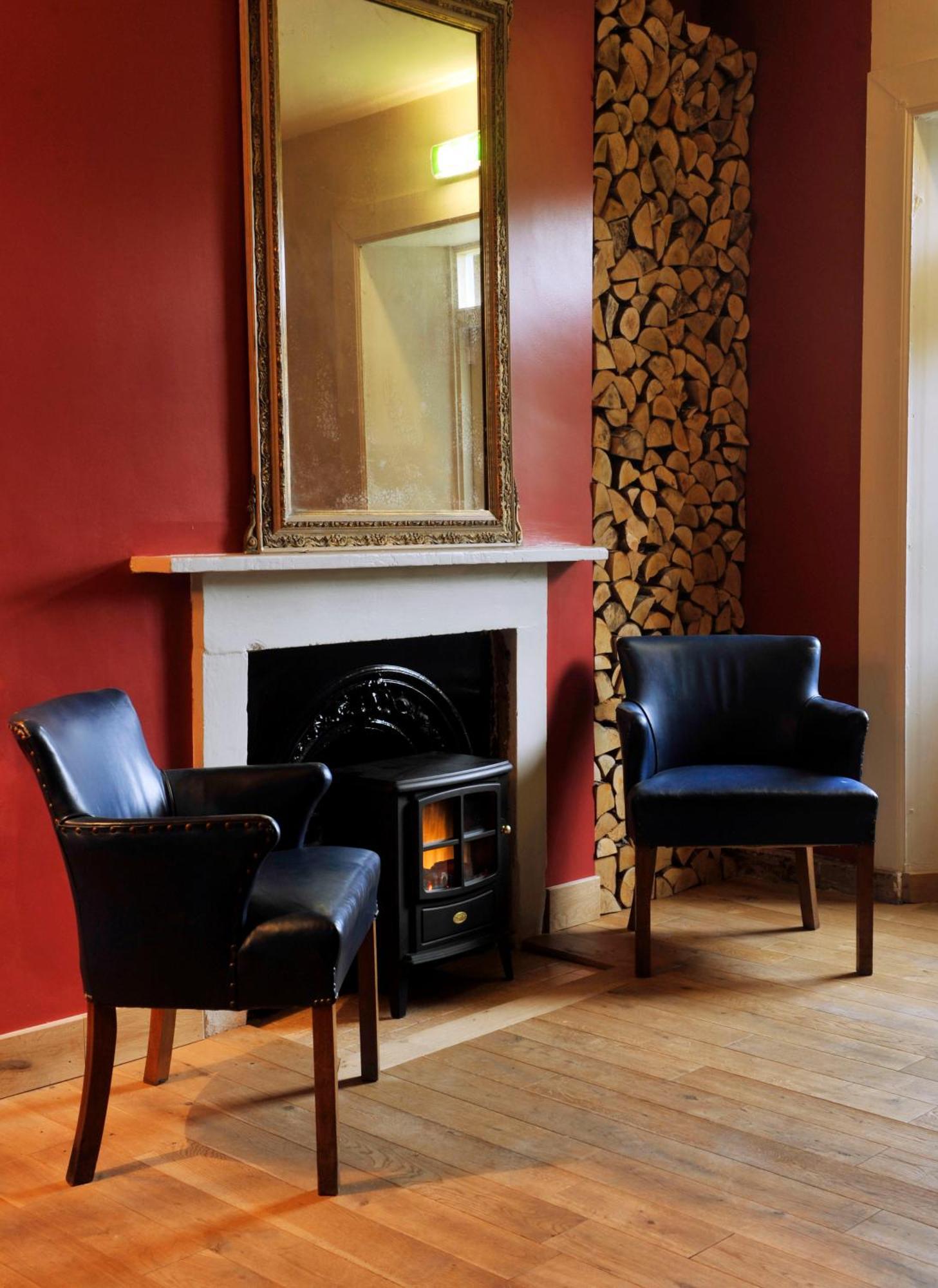 Отель Buccleuch Arms St Boswells Экстерьер фото